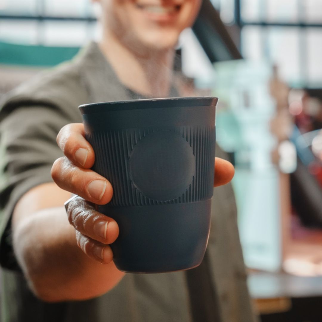 How Hospitality Operators Can Ditch Single-Use Cups (Without Slowing Service)